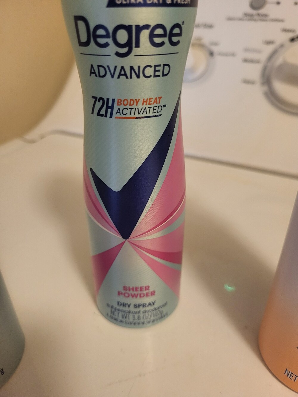 Advanced Sheer Powder - Picture 3 of 4